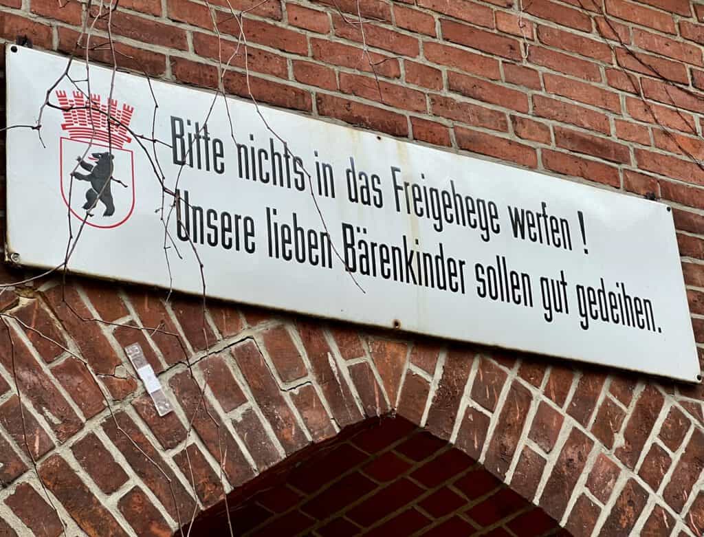 Berliner Bärenzwinger Schild