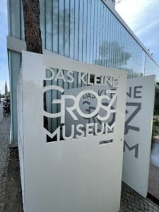 Eingangstor Georg Grosz Museum