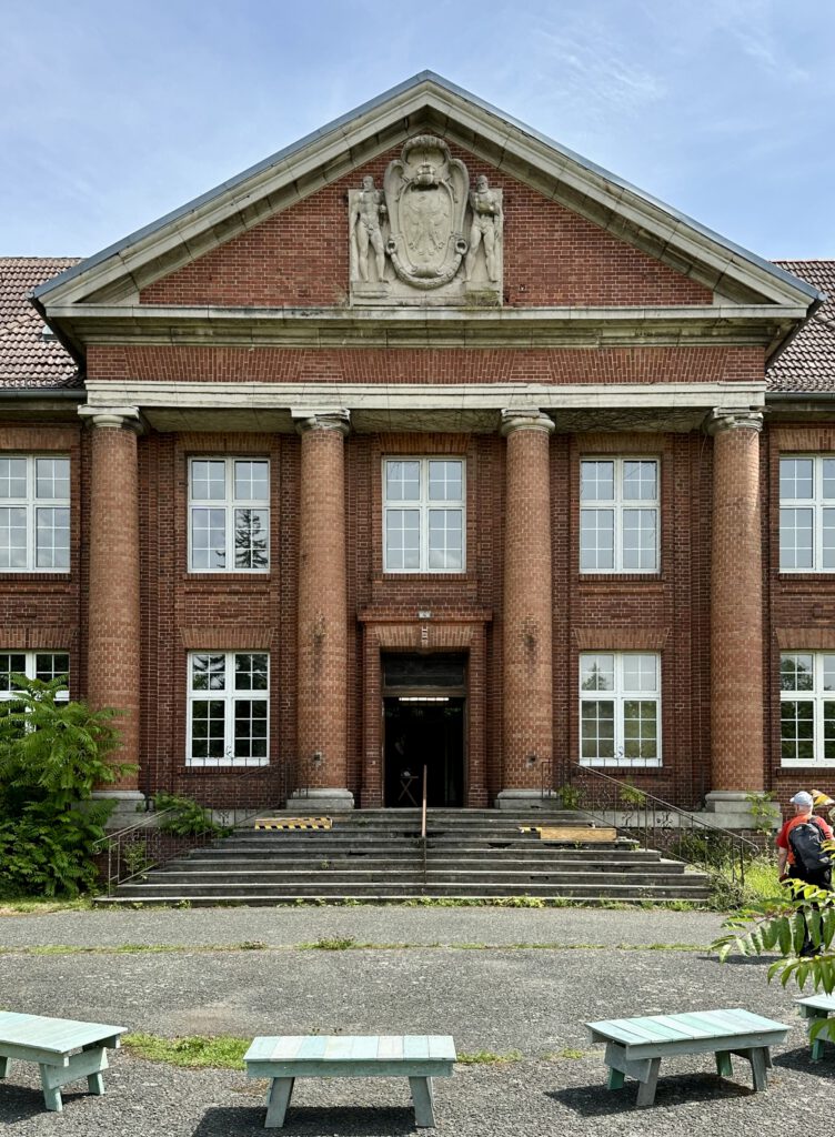 Kunst und Industriecharme in Brandenburg svg%3E 3