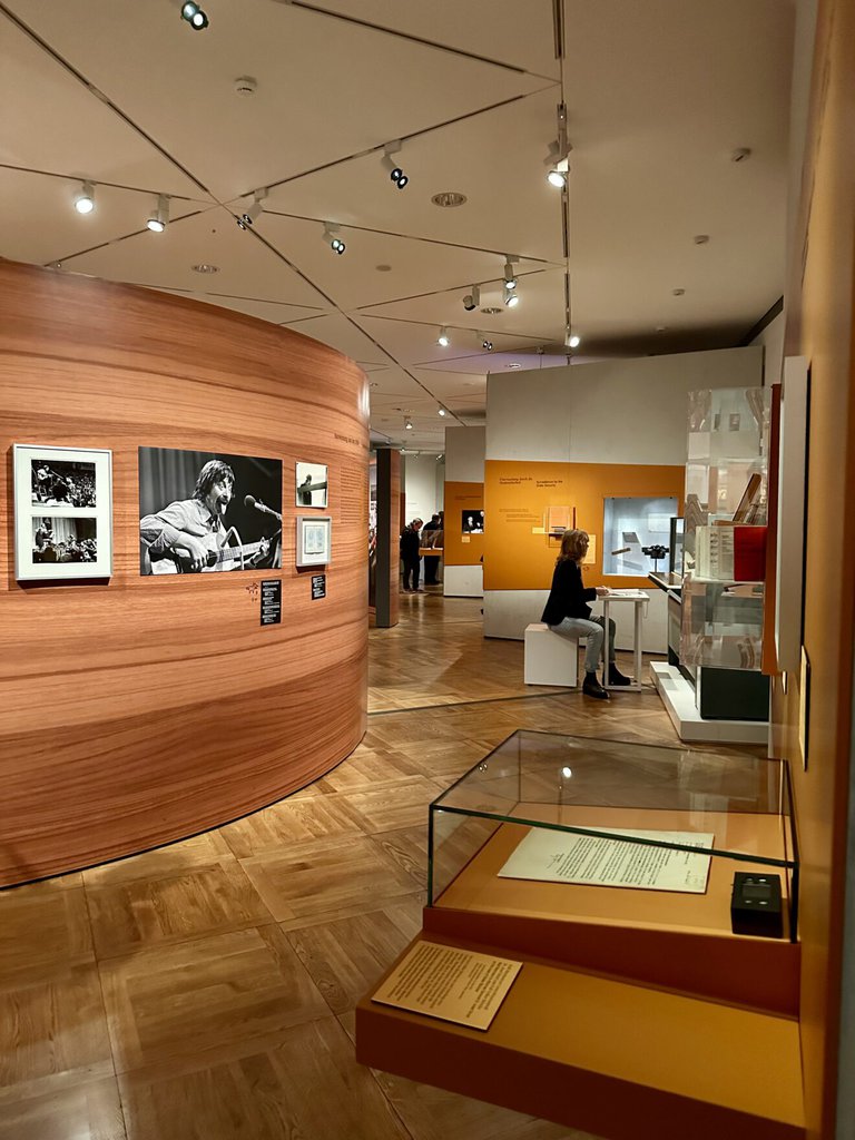 Wolf Biermann – ein Liedermacher im Museum