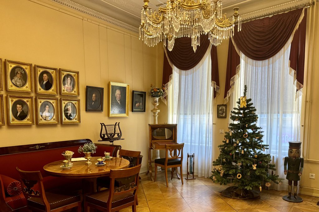 WEihnachtshaus im Knoblauchhaus Berlin