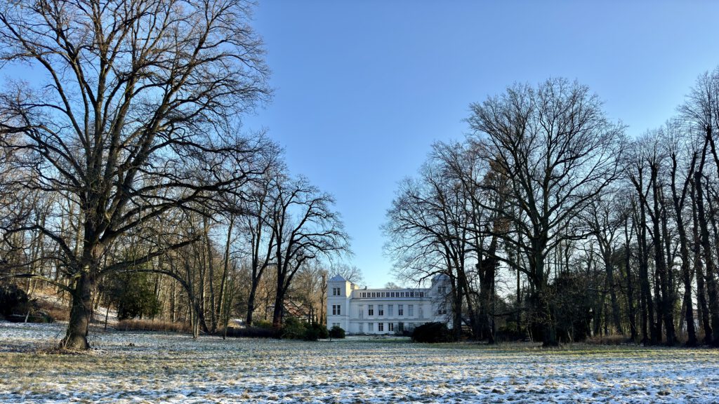 Blick auf schoss und Park Tegel