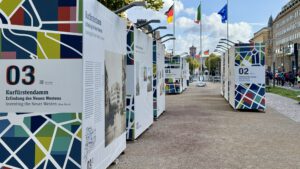 Open Air Ausstellung unter den Linden