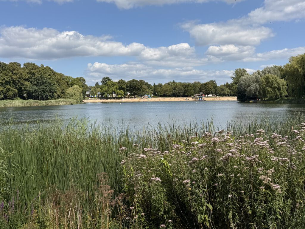 Blick auf Strandbad Orankesee